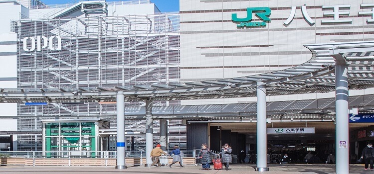 iPhone修理救急便 八王子オーパ店 （JR八王子駅南口直結 近く） の店舗外観写真