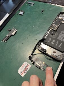 iPhone修理なら【モバイル修理 救急便】へ