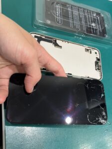 iPhone修理なら【モバイル修理 救急便】へ