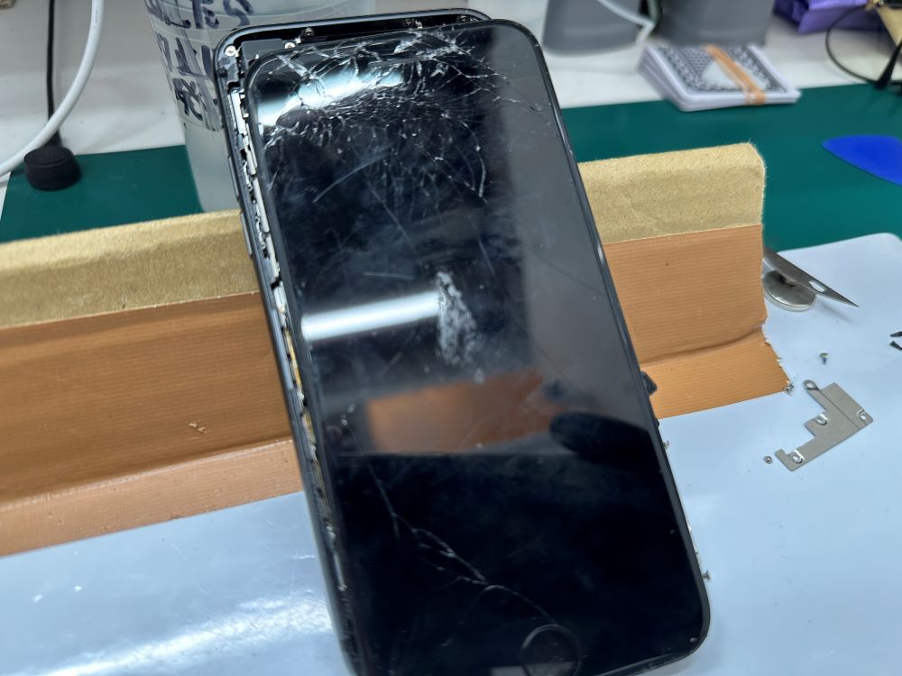 iPhone修理なら【モバイル修理 救急便】へ