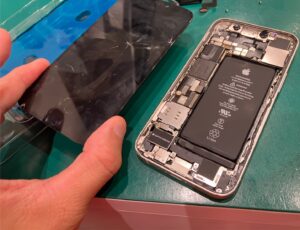 iPhone修理なら【モバイル修理 救急便】へ