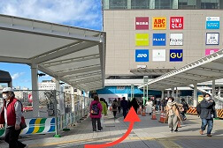 アトレ川越店 アクセス 4：そのままお進みいただくと目の前に【アトレ】が見えてまいります。そのままお進みください。