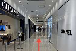 大丸福岡天神店 アクセス 4：中に入りそのままお進みください。