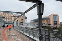 海老名マルイ店 アクセス 2：駅に向かって右側へ進むとすぐに海老名マルイが見えてまいりますのでそのままお進みください。