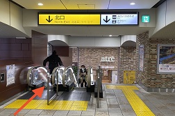 アトレ吉祥寺店 アクセス 3：エスカレーターで1階にお下りください。