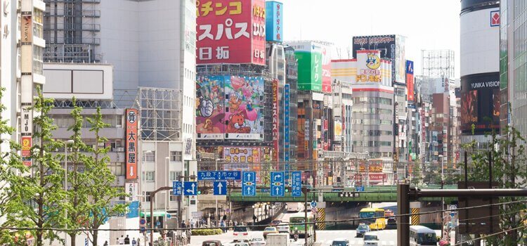 iPhone修理救急便 新宿東南口店 （新宿駅 徒歩2分 近く） の店舗外観写真