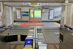 千歳烏山店 アクセス 1：千歳烏山駅西口改札よりご案内します。北側へお進みください。
